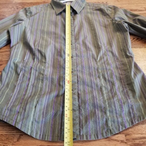 (8) Lole Snap Blouse Athleisure Adventure Outdoors Striped Green Casual - Picture 8 of 9